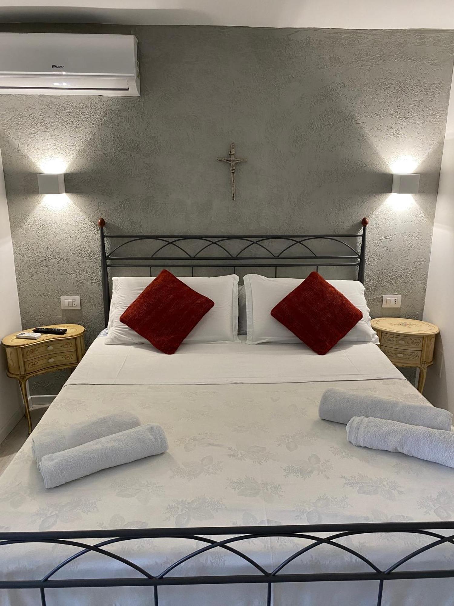 Royal House Bed and Breakfast CTA Exteriör bild